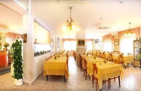 Manuela Hotel Cinquale