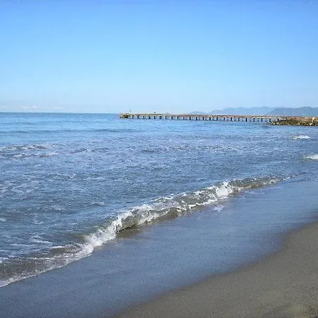 Manuela Hotel Cinquale