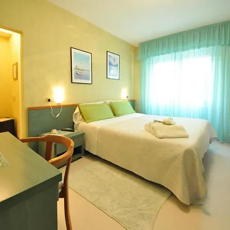 Manuela Hotel 3*