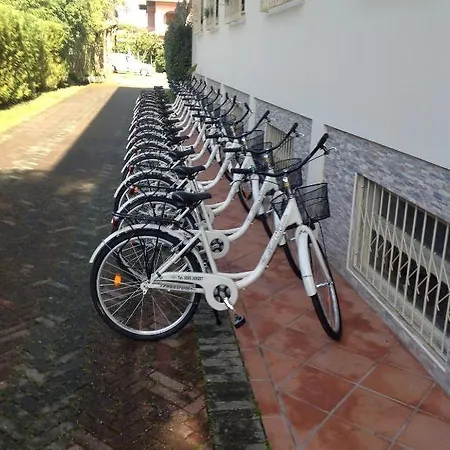 Manuela Hotel