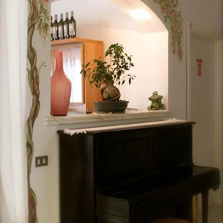 Отель Manuela Чинкуале