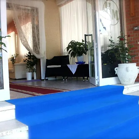 Manuela 3* Чинкуале