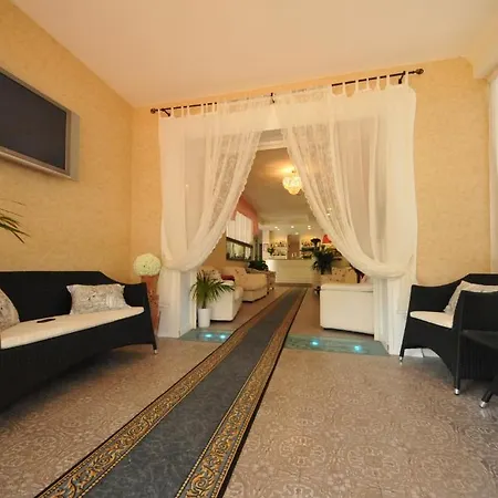 Manuela Hotel Cinquale