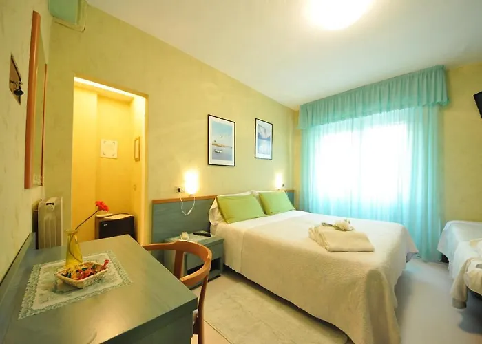 Hotel Manuela 3*
